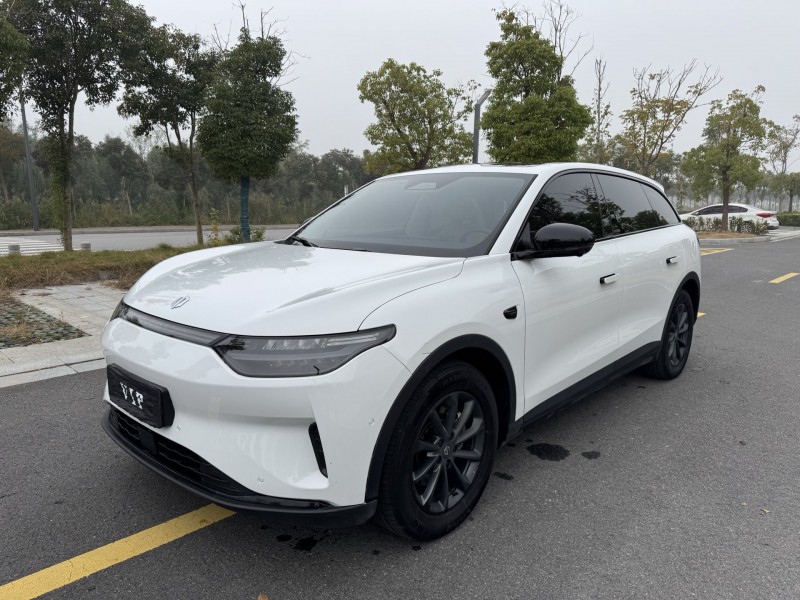 盐城25年零跑汽车C113