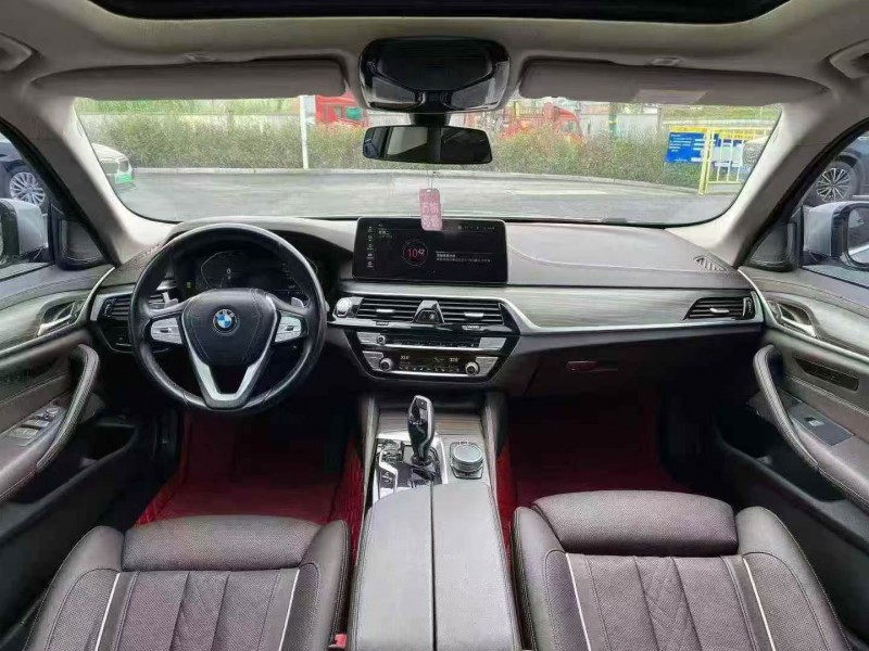 重庆21年宝马5系5