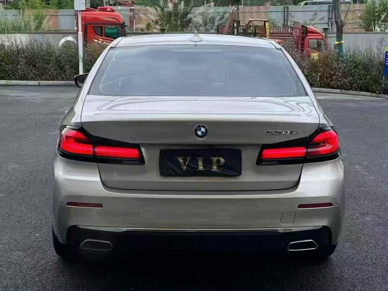 重庆21年宝马5系9