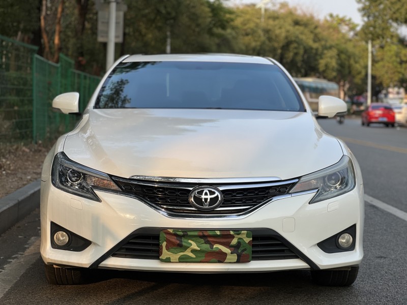 东莞14年丰田锐志1