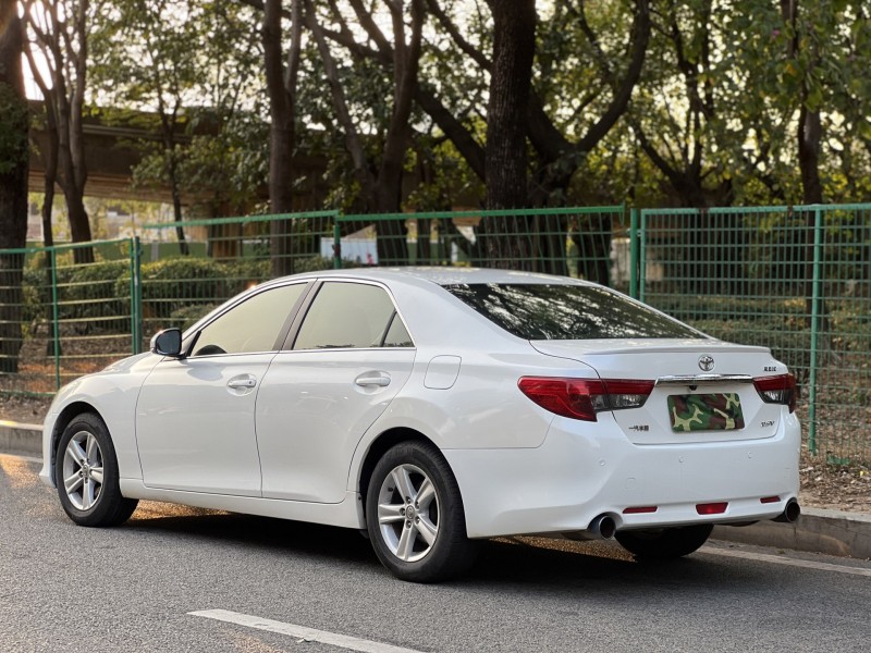 东莞14年丰田锐志7