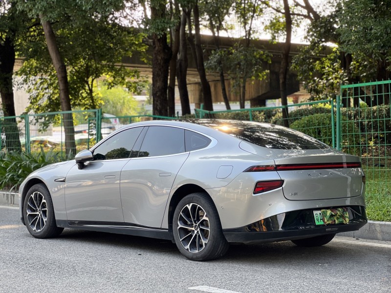 东莞22年小鹏汽车p77