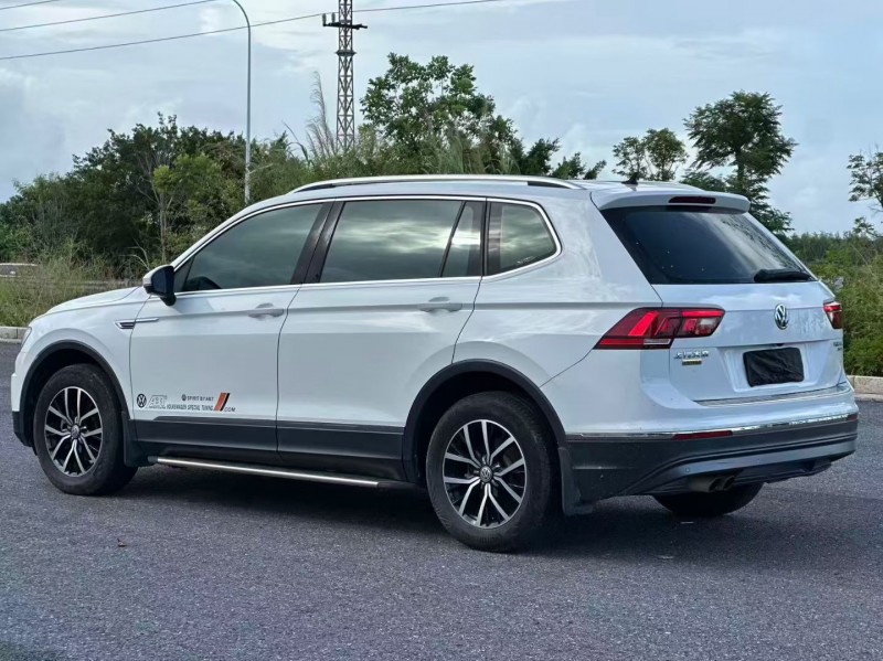 汕头17年大众途观7