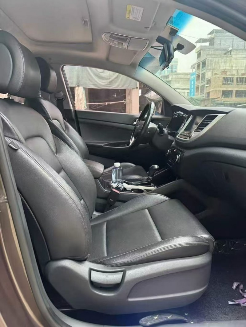 钦州18年现代途胜4