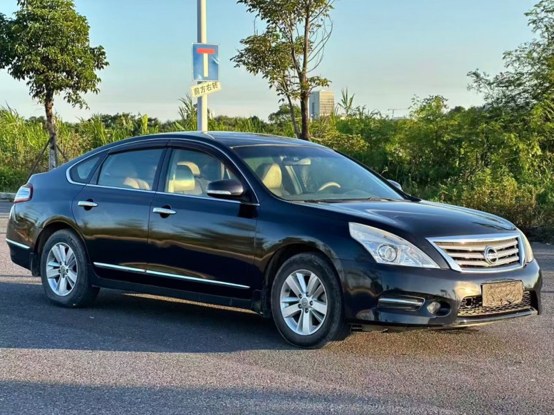 汕头13年日产天籁2