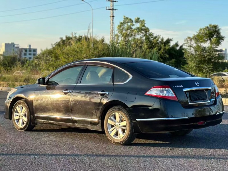 汕头13年日产天籁7