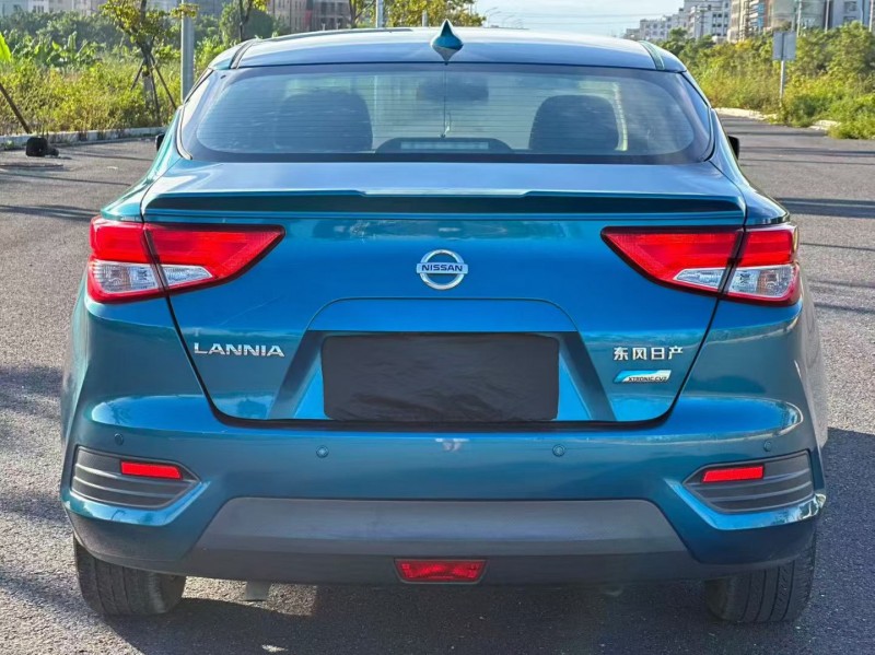汕头16年日产蓝鸟9