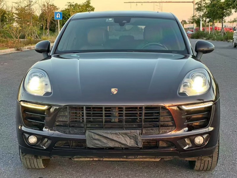 汕头17年保时捷Macan1
