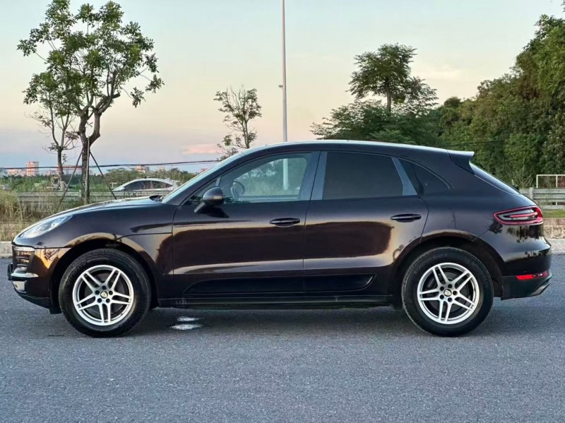 汕头17年保时捷Macan3