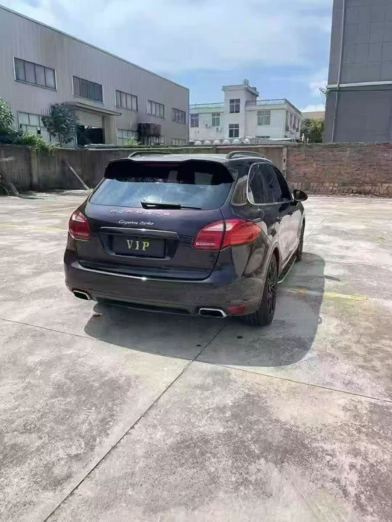 九江11年保时捷卡宴6