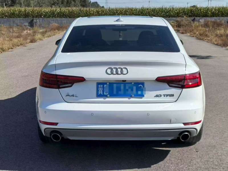 石家庄17年奥迪A4L9
