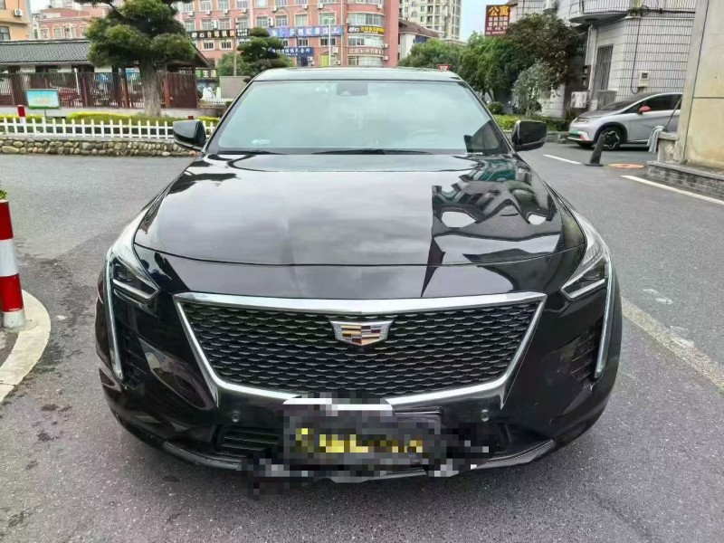 绍兴21年凯迪拉克CT61