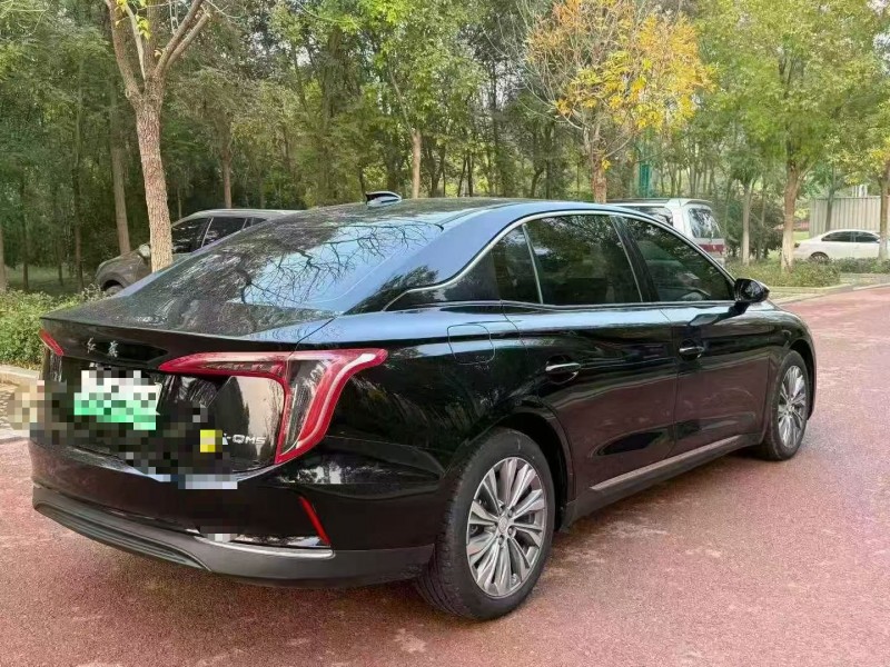 青岛25年红旗E-QM58