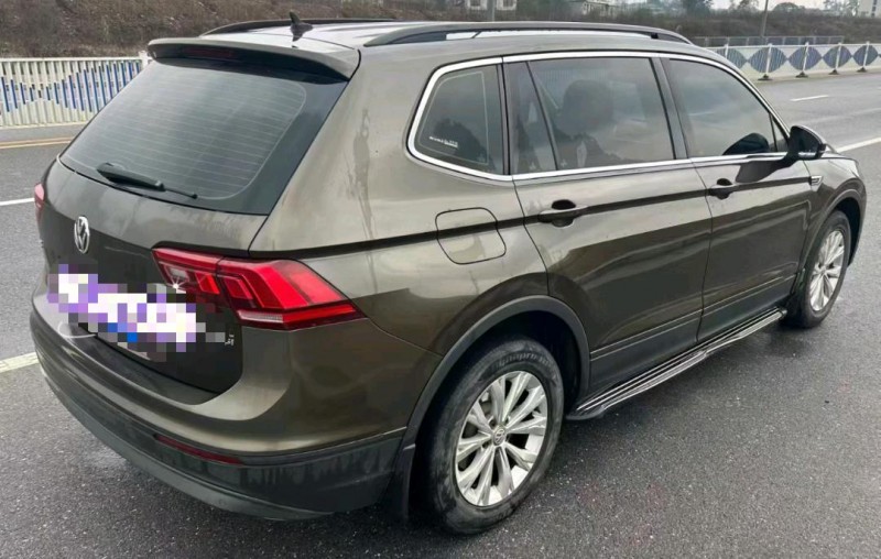 南昌17年大众途观5