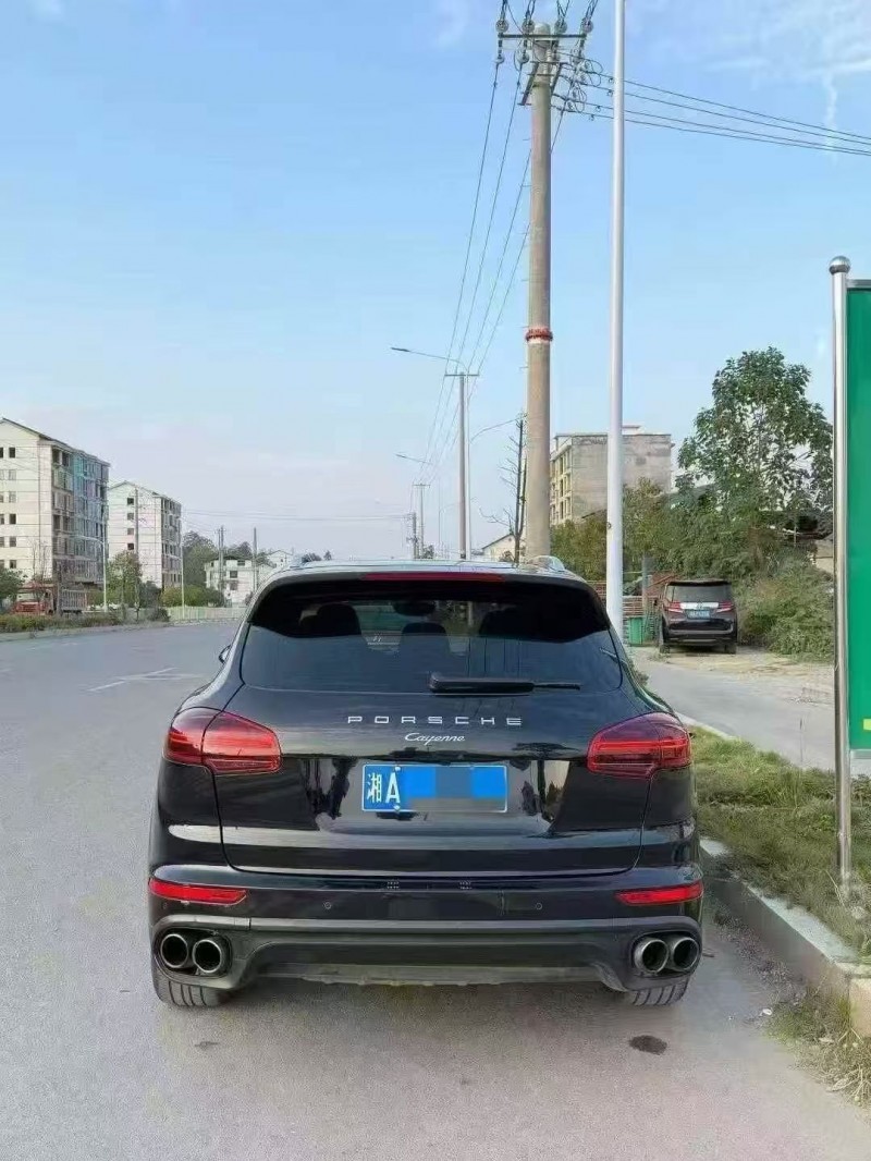 邵阳18年保时捷卡宴8