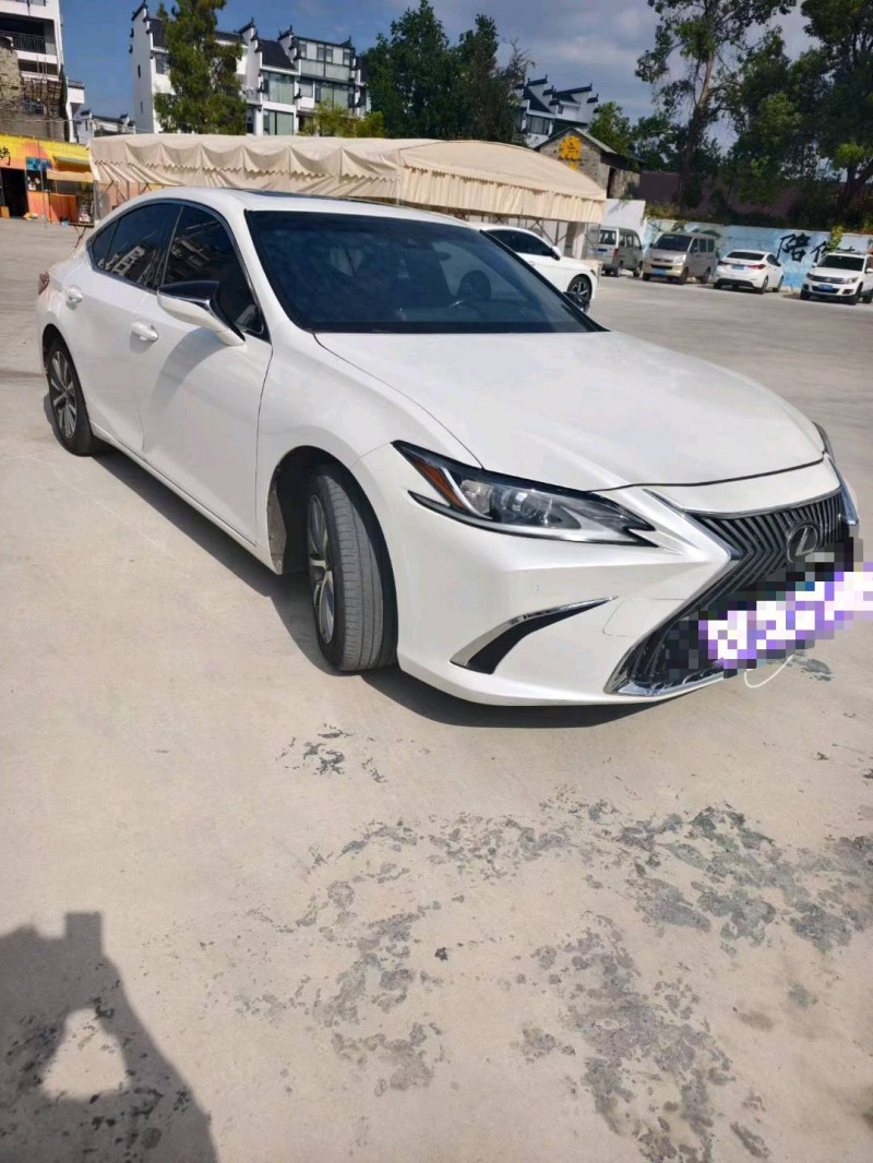 萍乡19年雷克萨斯ES3