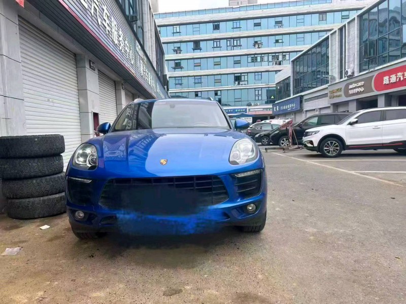 萍乡15年保时捷Macan1