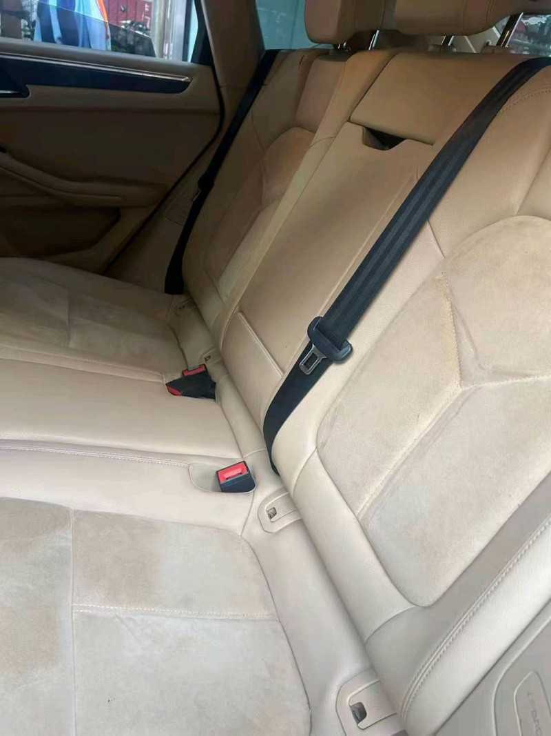 萍乡15年保时捷Macan7