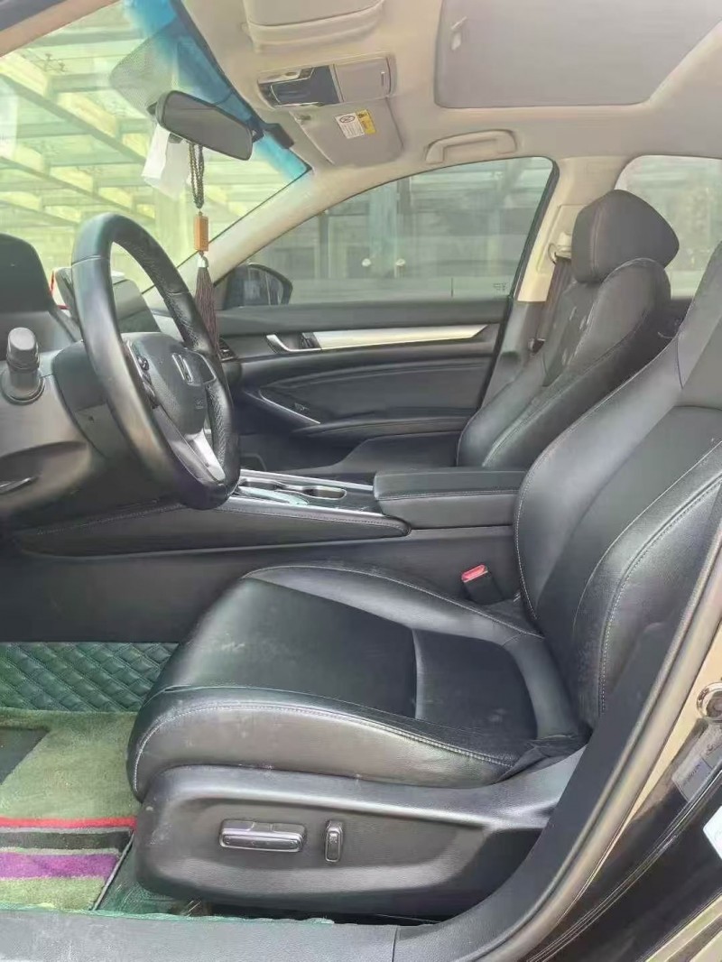 九江23年本田雅阁4