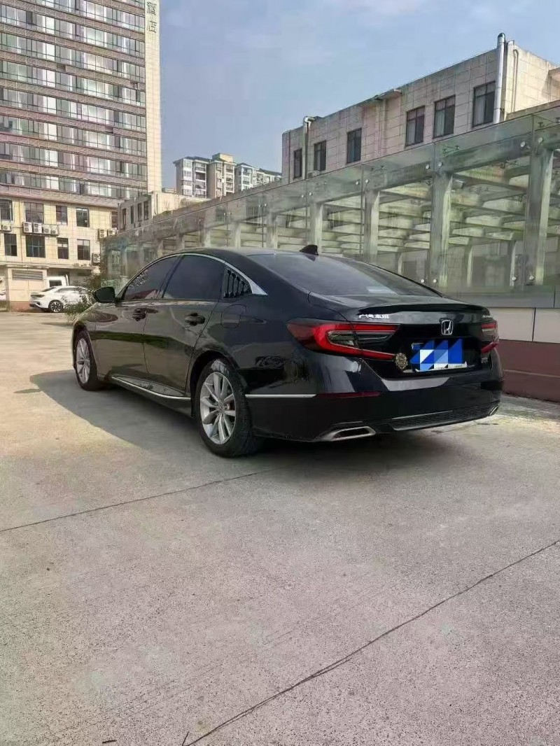 九江23年本田雅阁7