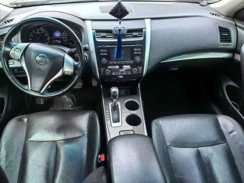 绍兴16年日产天籁4