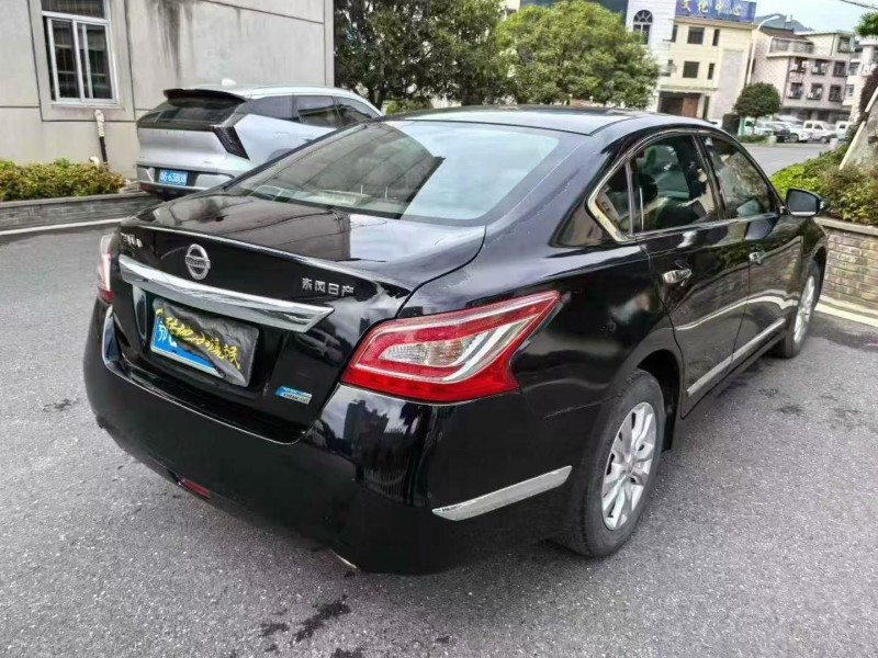 绍兴16年日产天籁8