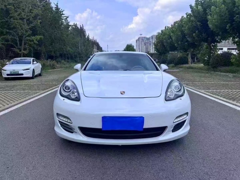 徐州11年保时捷帕拉梅拉1