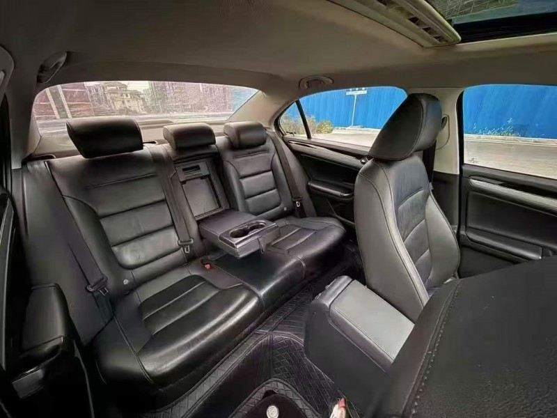 九江18年大众速腾7