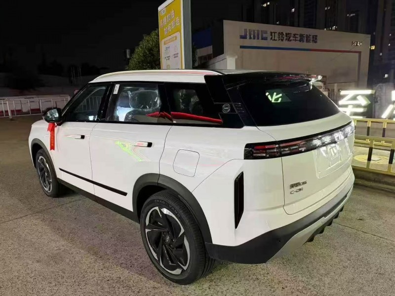 新余25年奇瑞探索7