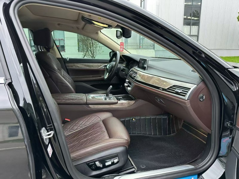 徐州22年宝马7系5