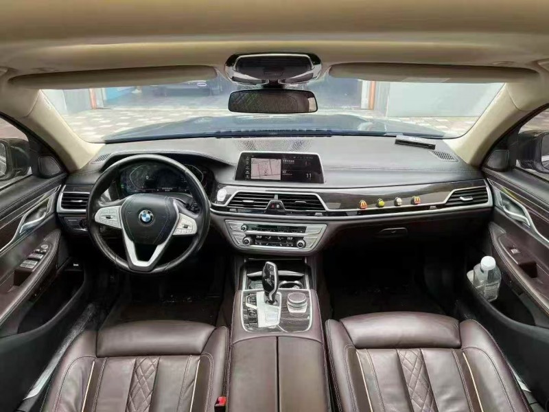 江门21年宝马7系4