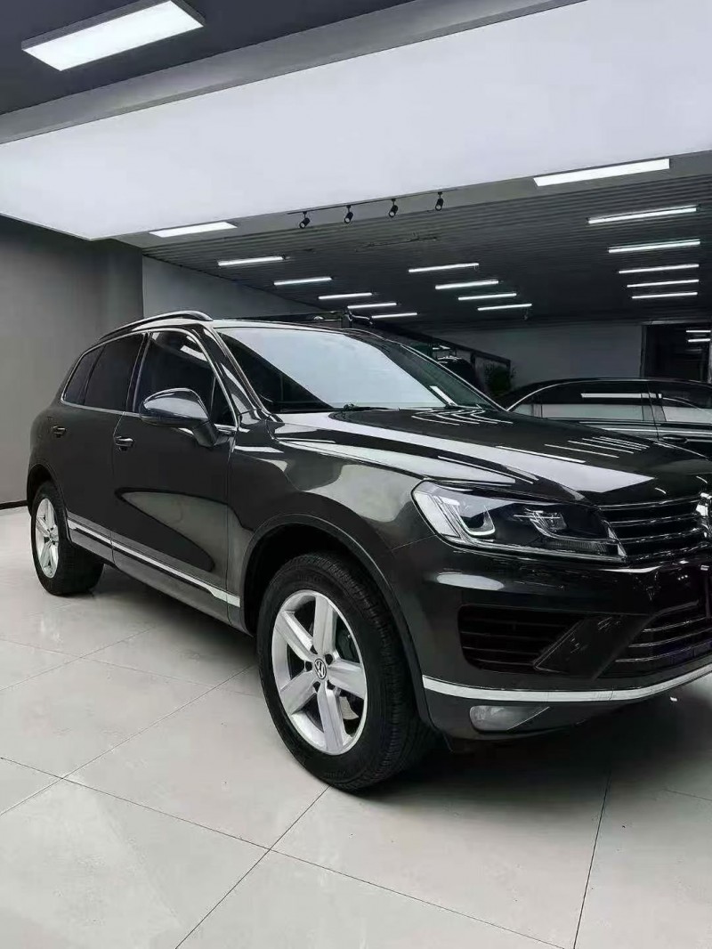 遵义17年大众途锐2