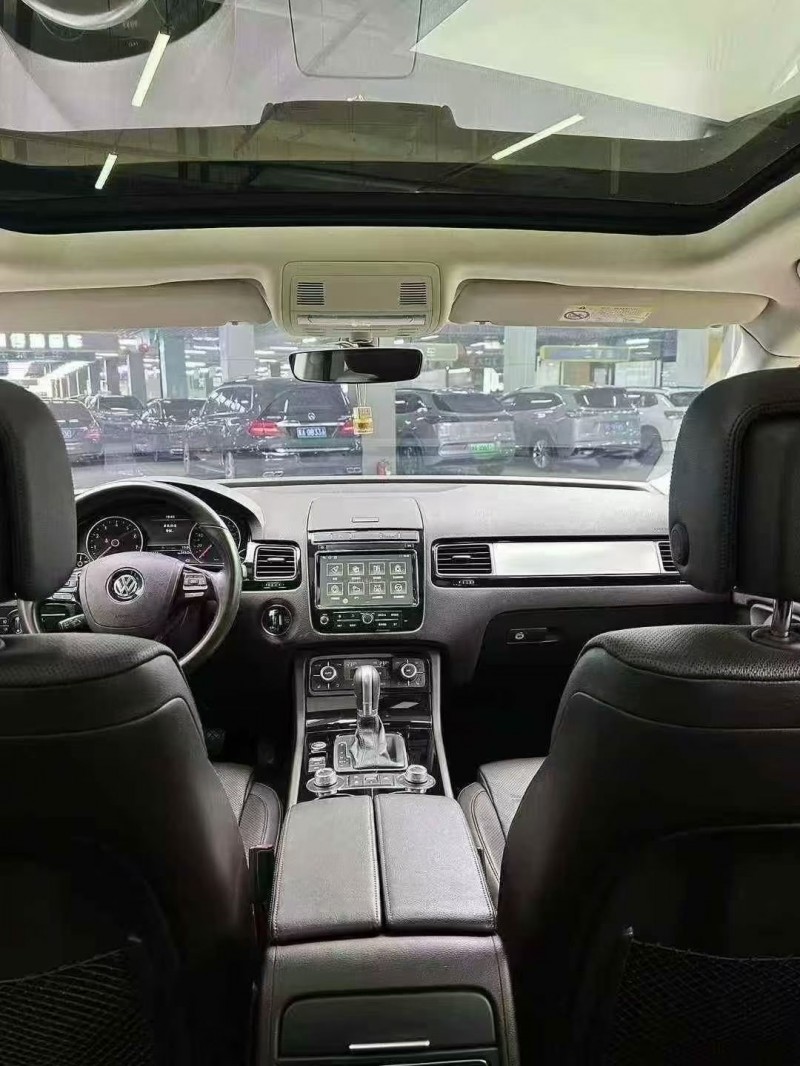 遵义17年大众途锐3