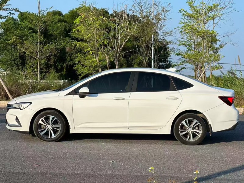 汕头20年别克威朗3