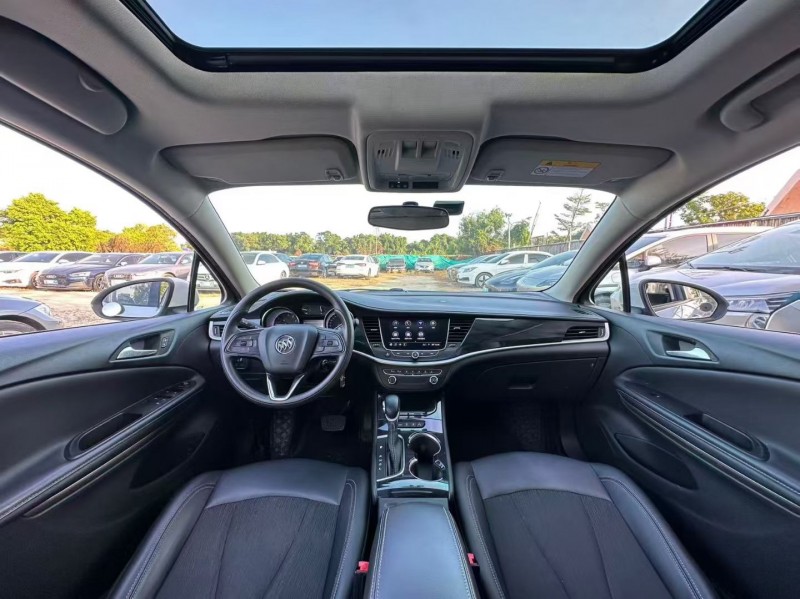 汕头20年别克威朗5