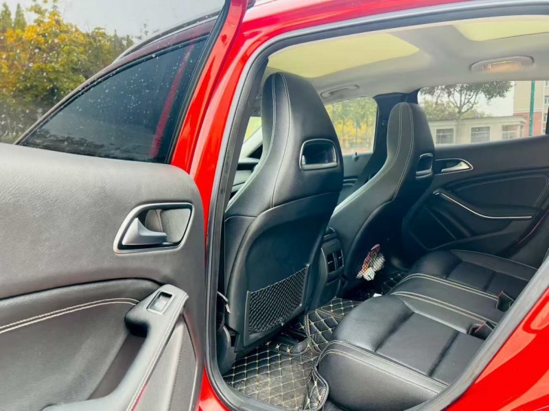 济宁17年奔驰GLA6