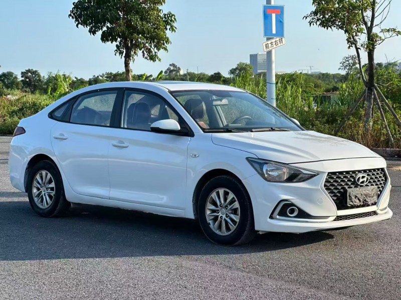 汕头18年现代悦动2