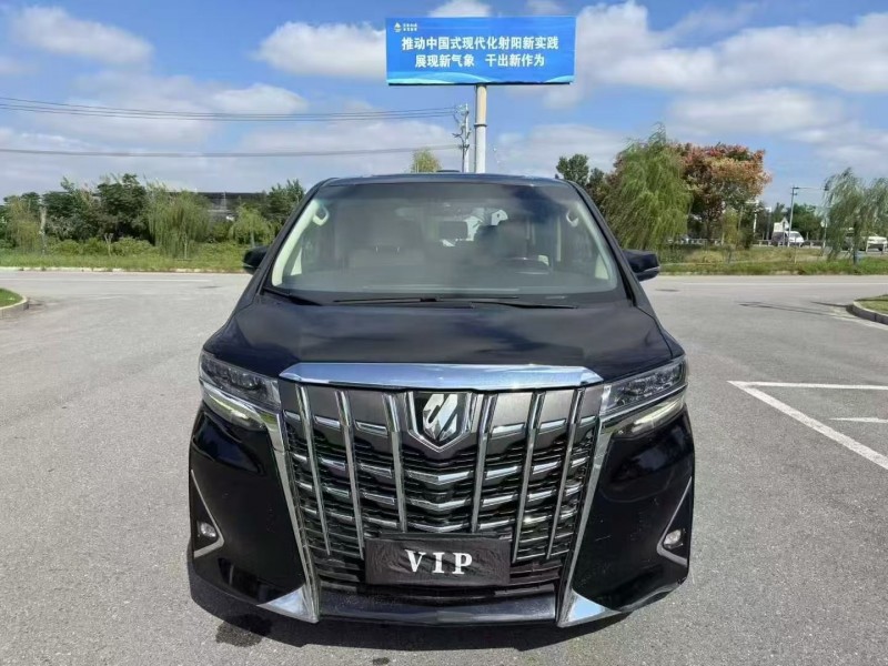 泰州17年丰田埃尔法1