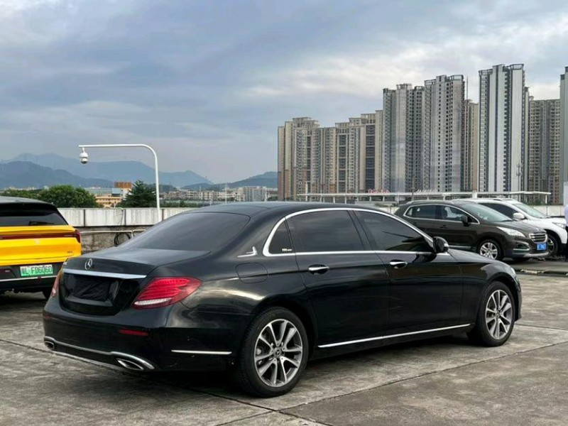 东莞18年奔驰E8