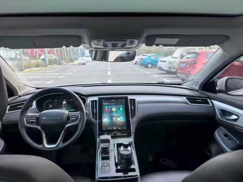 泰安24年荣威i64