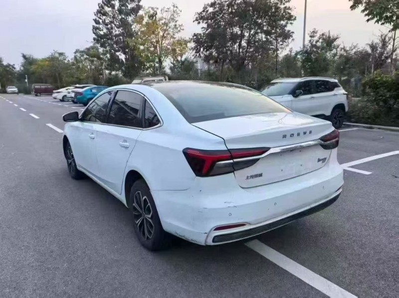 泰安24年荣威i69