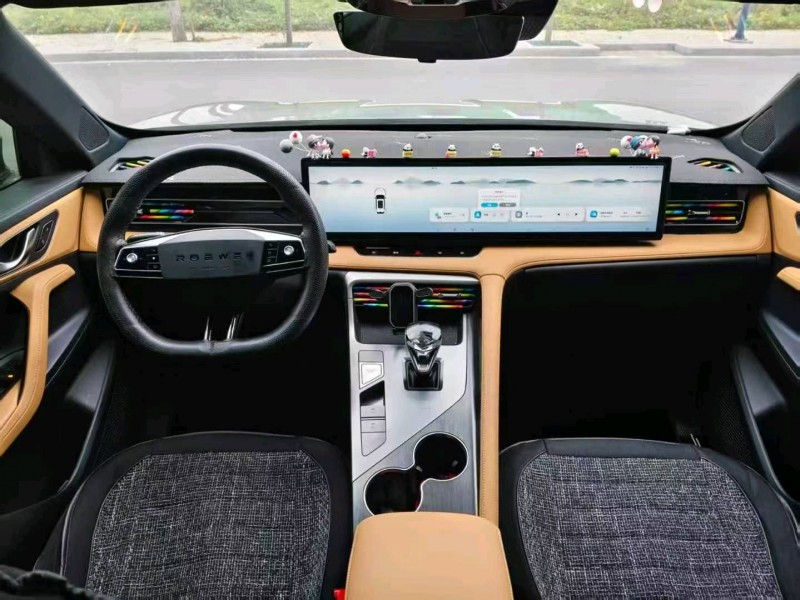 石家庄25年荣威RX57