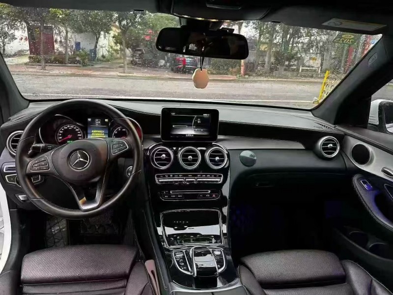 潍坊17年奔驰GLC4