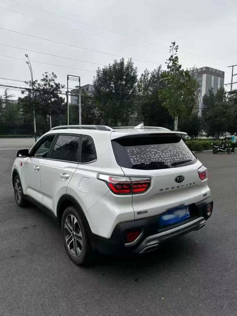 东营18年起亚智跑7