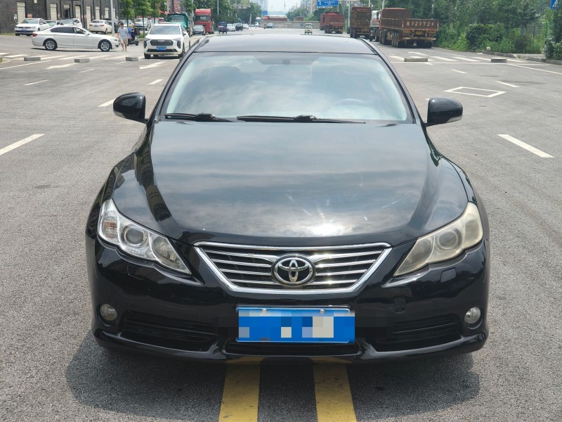 岳阳13年丰田锐志1