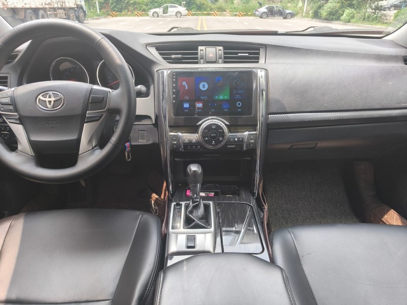 岳阳13年丰田锐志7