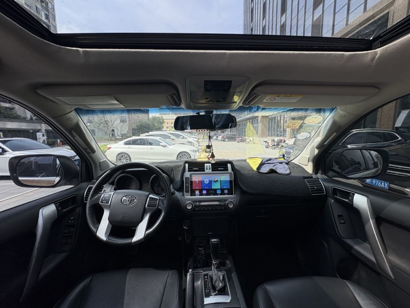 岳阳16年丰田普拉多3