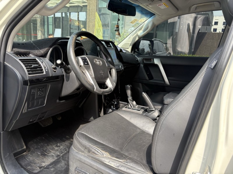 岳阳16年丰田普拉多4