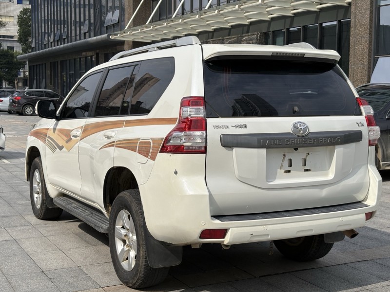 岳阳16年丰田普拉多5