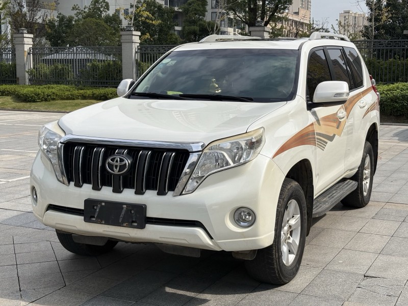 岳阳16年丰田普拉多8